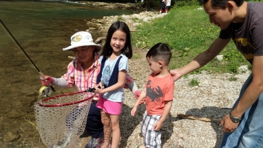 July 2019 RR Chloe net MK trout-1